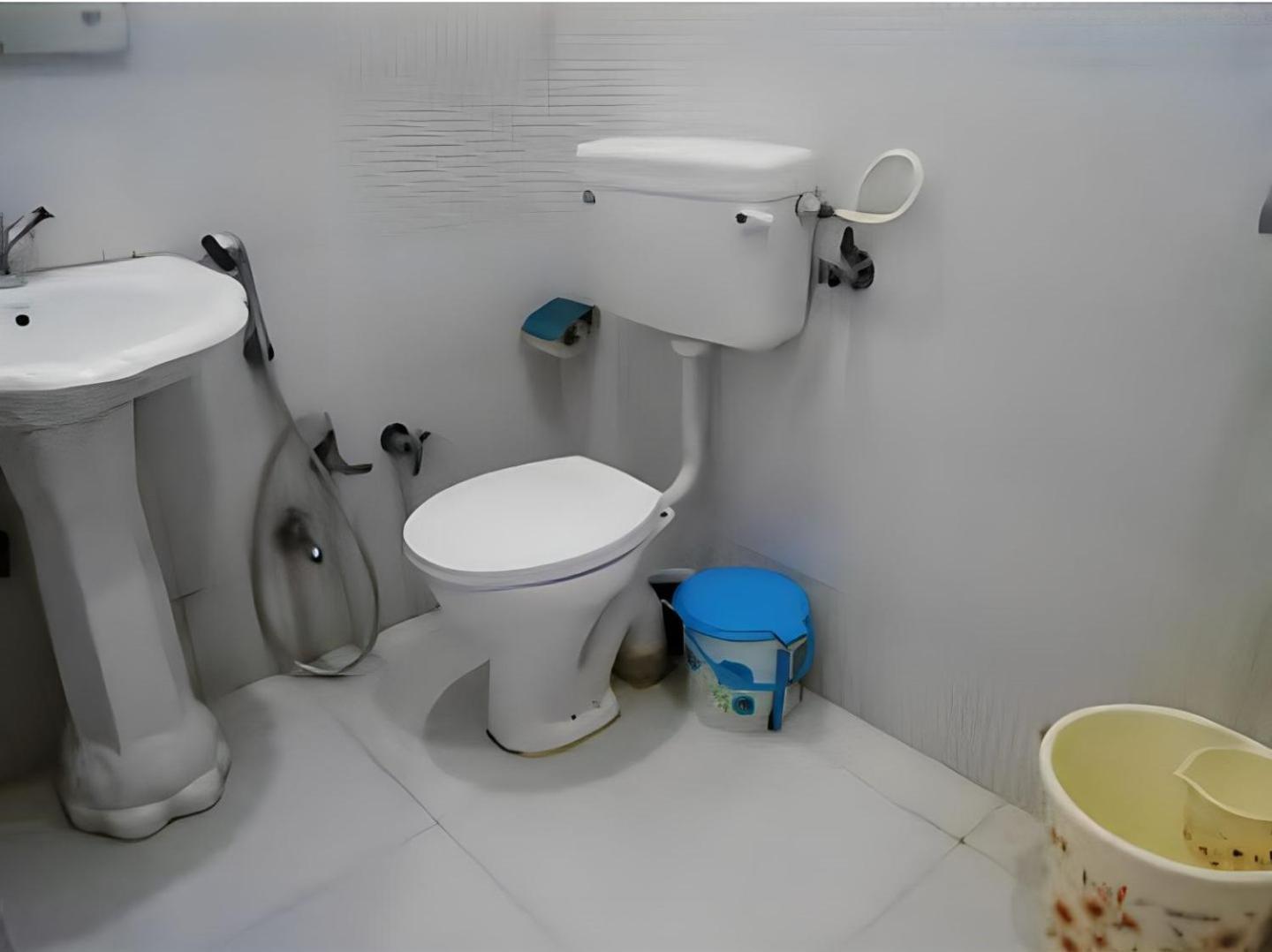 Taj Square A Luxurious Family Homestay آغْرا المظهر الخارجي الصورة