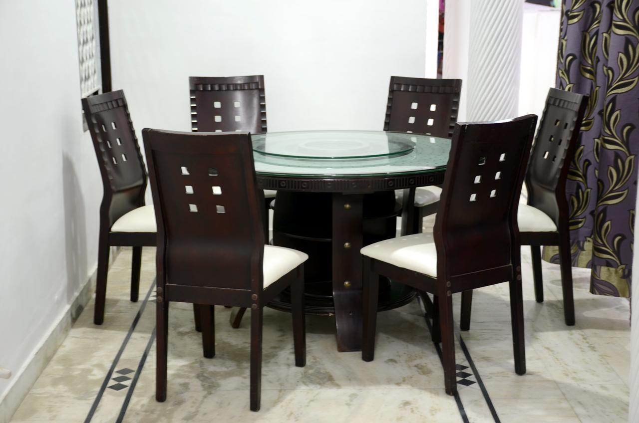 Taj Square A Luxurious Family Homestay آغْرا المظهر الخارجي الصورة