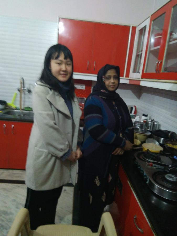 Taj Square A Luxurious Family Homestay آغْرا المظهر الخارجي الصورة
