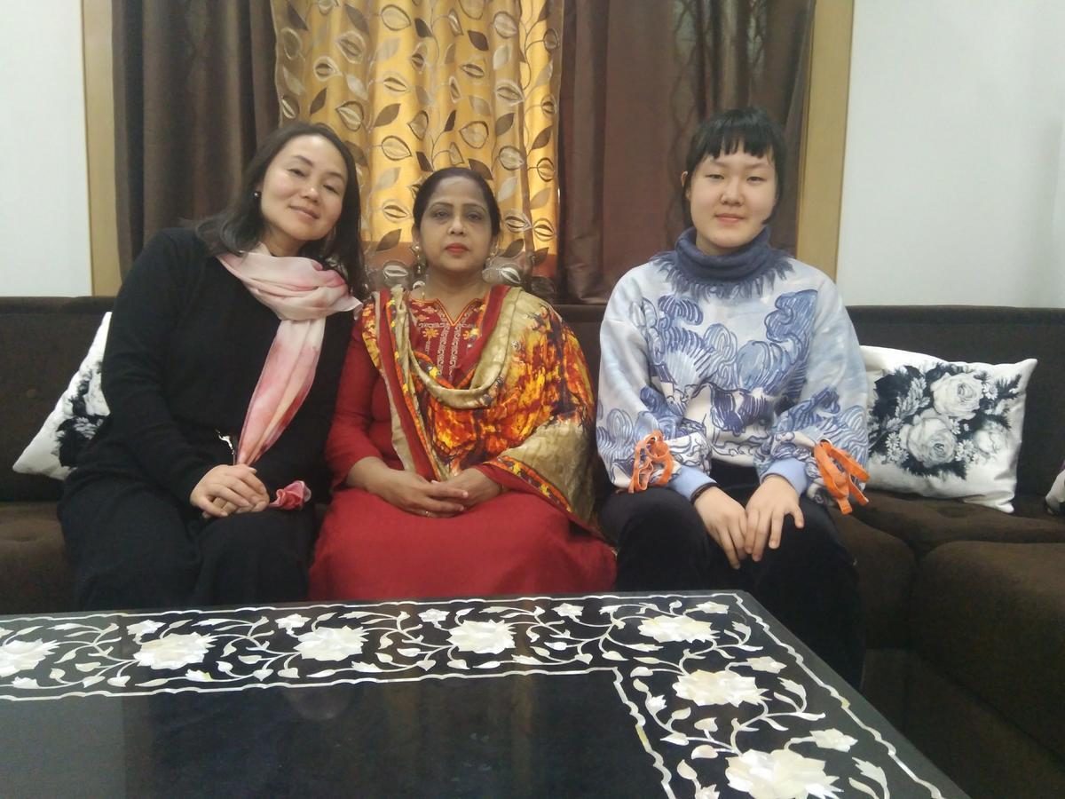 Taj Square A Luxurious Family Homestay آغْرا المظهر الخارجي الصورة